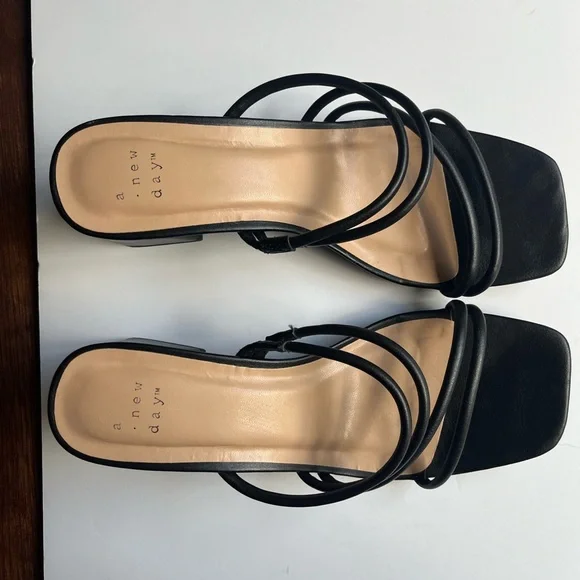 A New Day Blakely Black Mule Block Heels with Memory Foam Insole - Picture 2 of 4